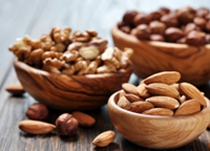 使用全自動包裝機(jī)后的堅果炒貨更受歡迎